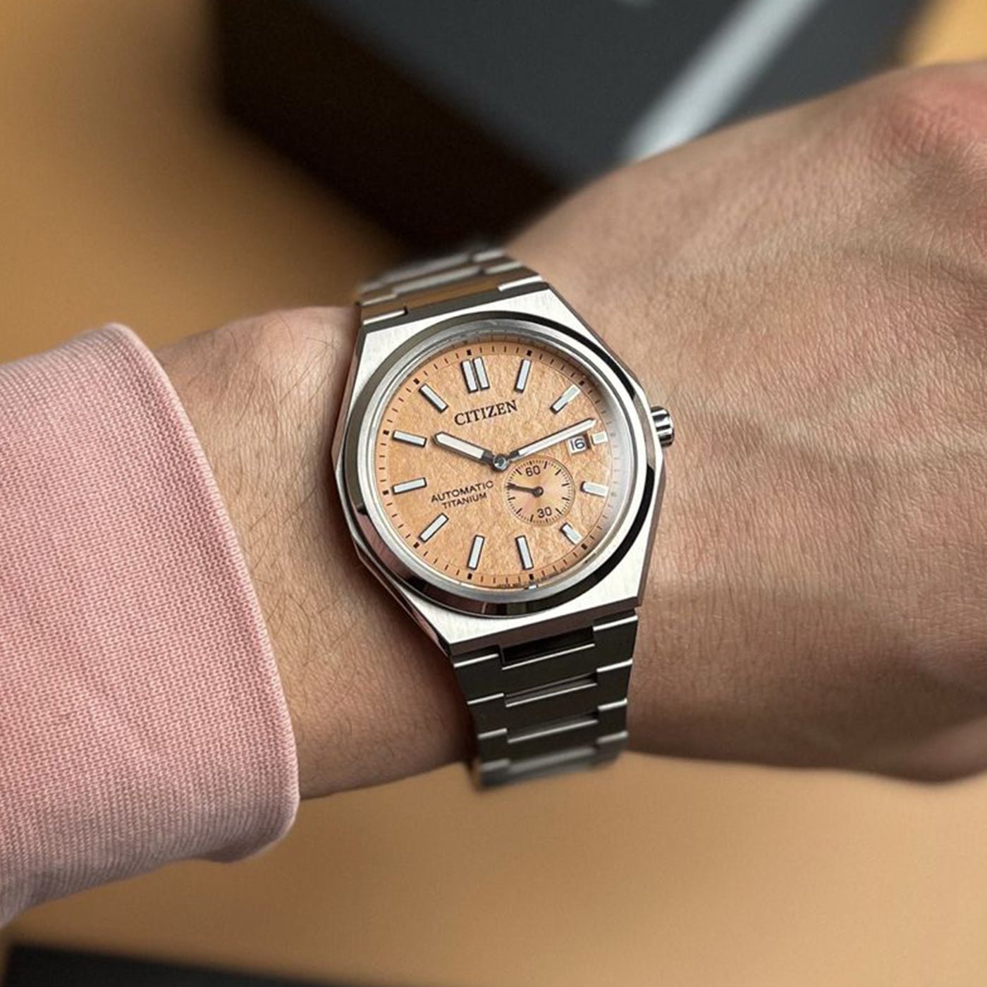CITIZEN Super-Titanium Small Seconds 三文魚色[現貨供應] – Lam Workshop