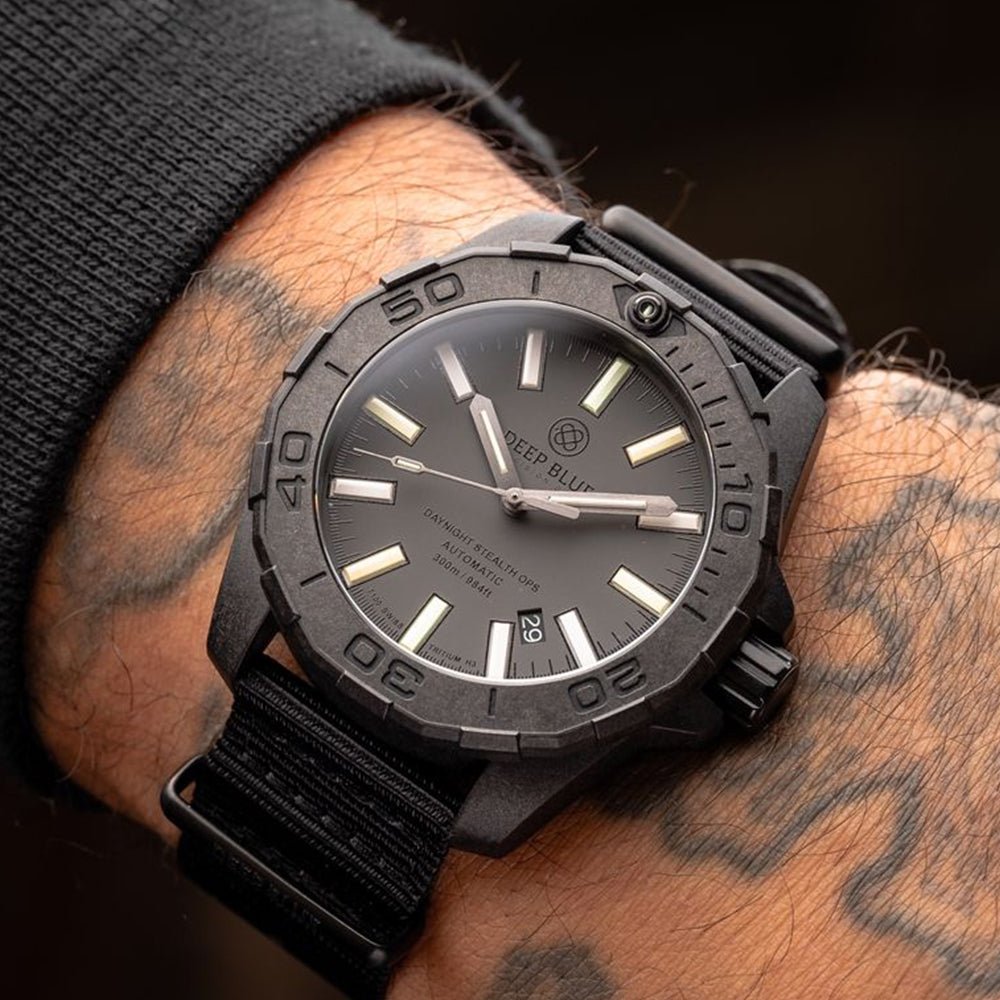 DEEP BLUE Daynight Stealth OPS Carbon Tritium Auto 44MM DB02 - BK - GN - Nato - Lam Workshop