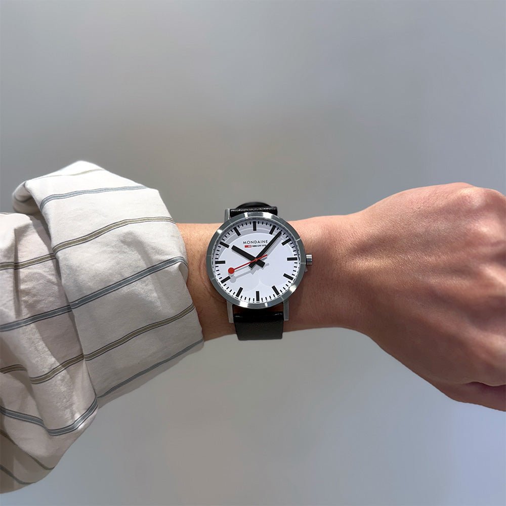 MONDAINE CLASSIC 40MM A660.30360.16SBBV - Lam Workshop