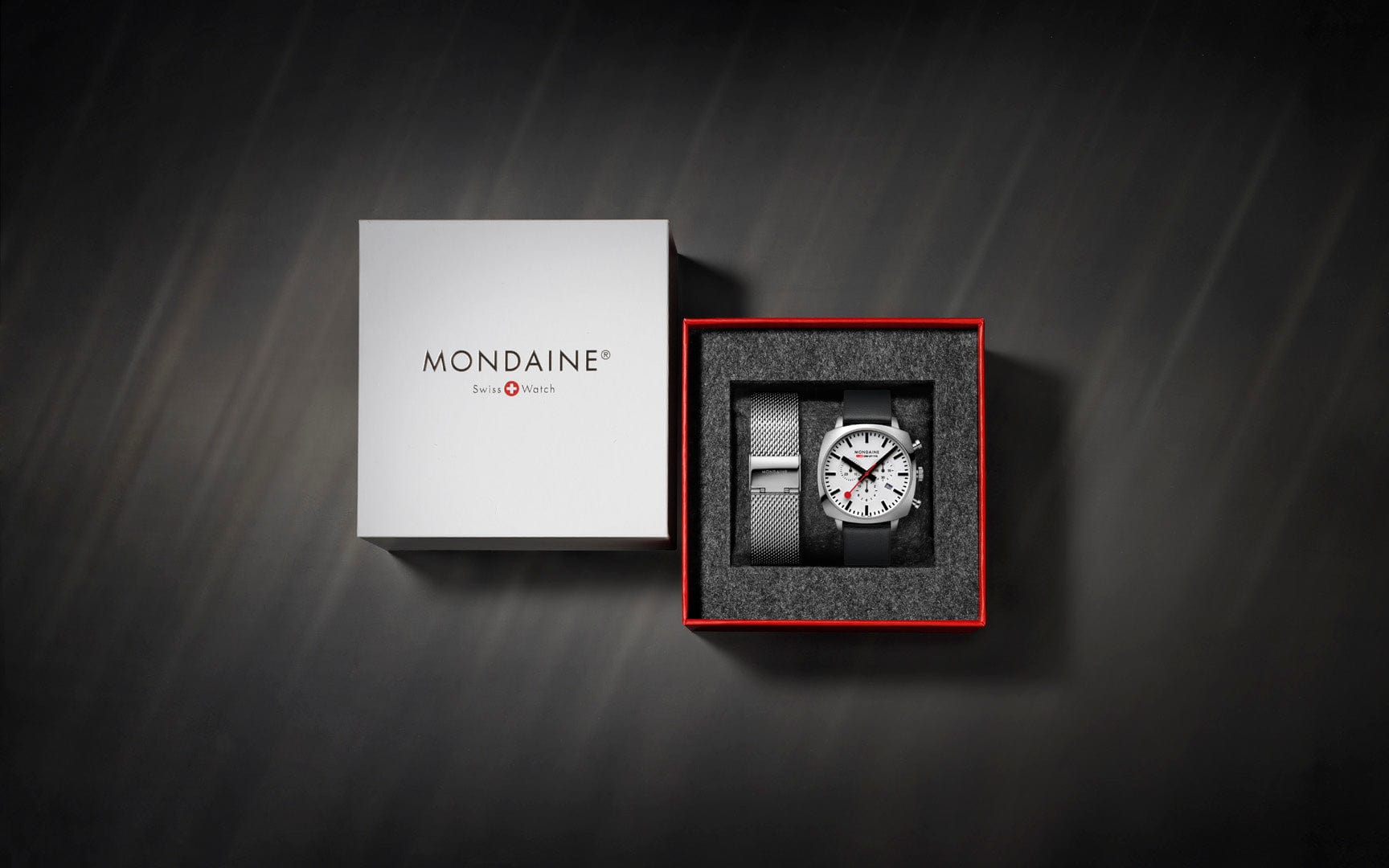 MONDAINE Grand Cushion Set Black 41mm MSL.41410.LBV - Lam Workshop