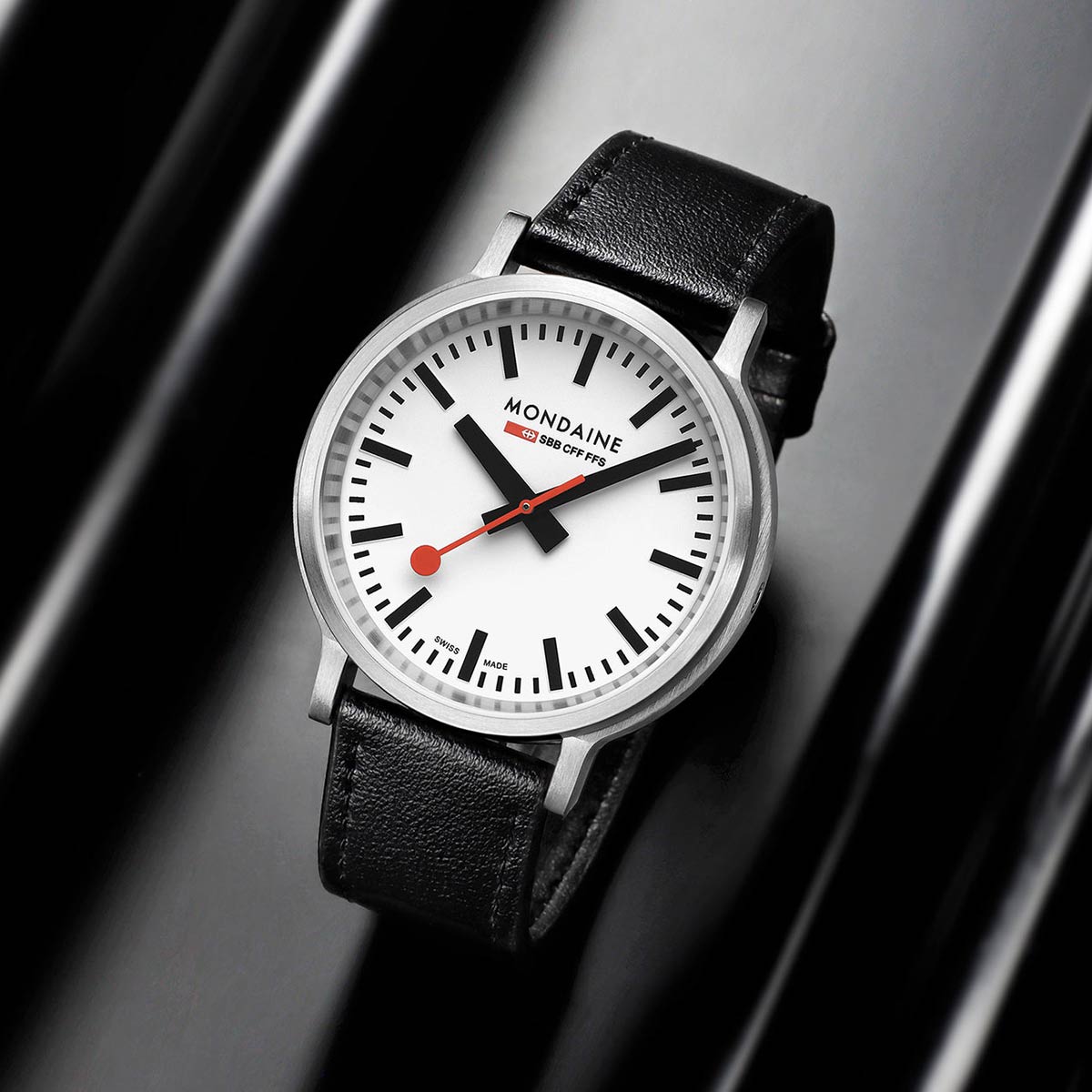 MONDAINE Stop2Go 41mm MST.4101B.LBV.2SE - Lam Workshop