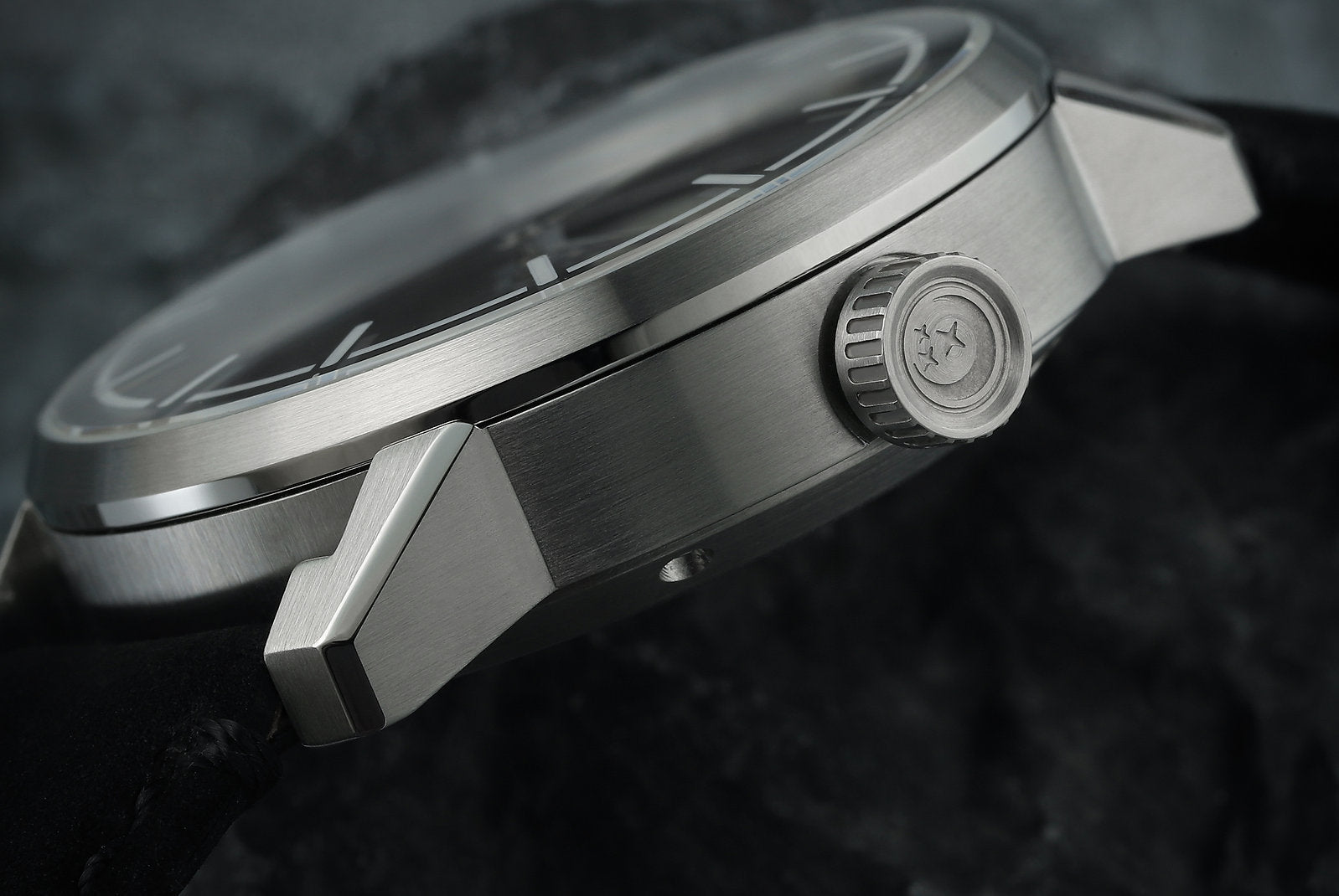OVD Moon Infinity Noir MN - 002 - Lam Workshop