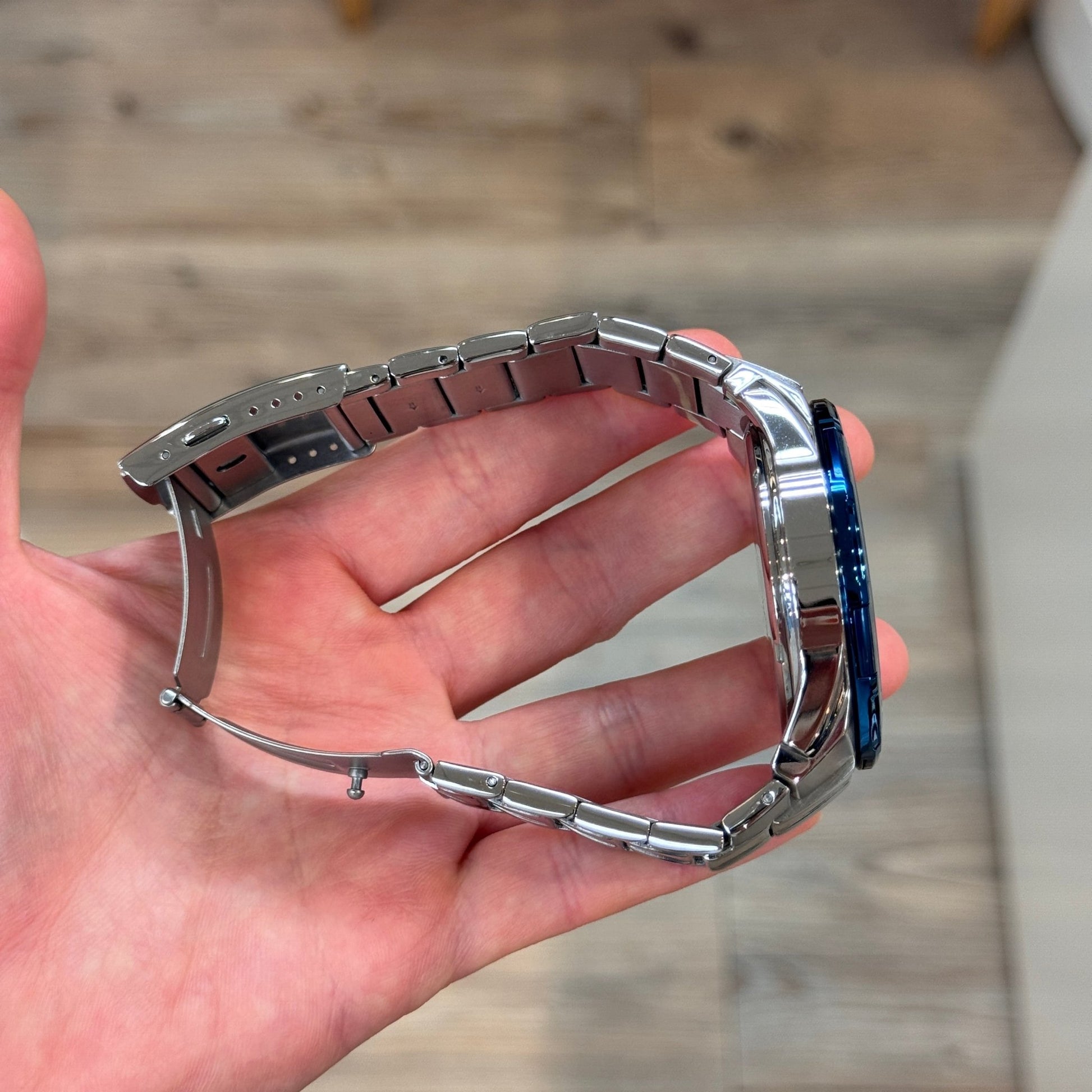 Pre - Owned Watches - CASIO EFR - 550RB - 2A, 90% new - Lam Workshop