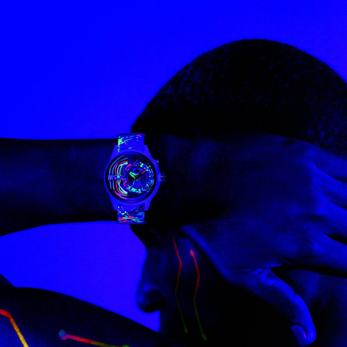 THE ELECTRICIANZ The NeonZ 42MM White Limited Edition ZZ - A1A/07 - Lam Workshop